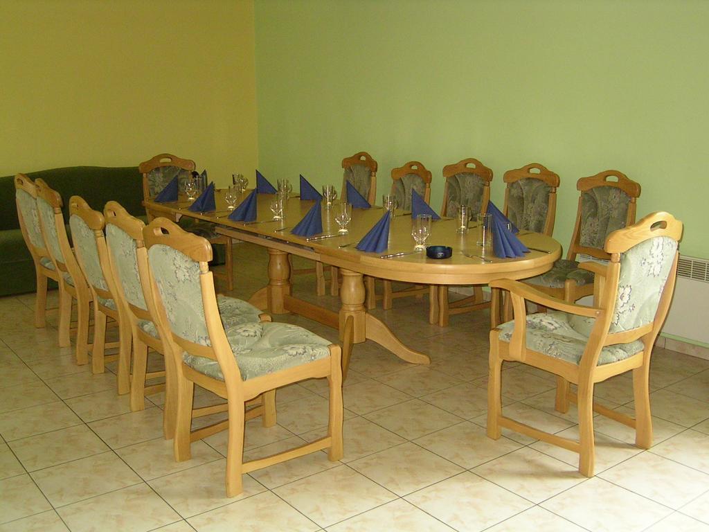 Skaistaziede Hotel Šiauliai Buitenkant foto